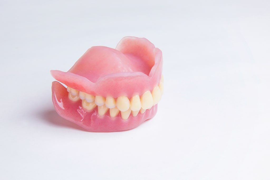 薬円台・古池歯科・プラスチックの義歯